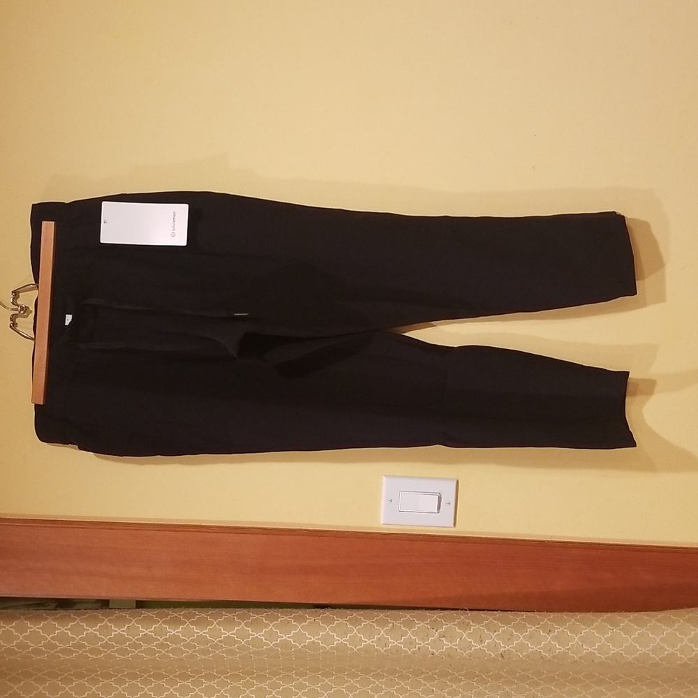 NWT On The Fly 7/8 Pant *Woven